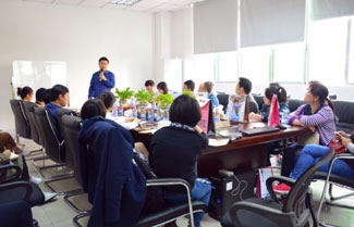 Mold foreign trade storm·discussion sharing conference held